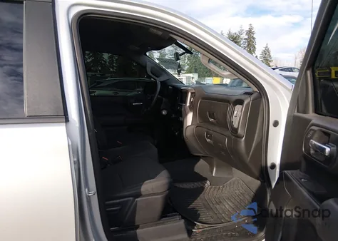 2020 Chevrolet Silverado 1500 Custom z USA, uszkodzony, nr VIN 1GCUYBEF0LZ249658